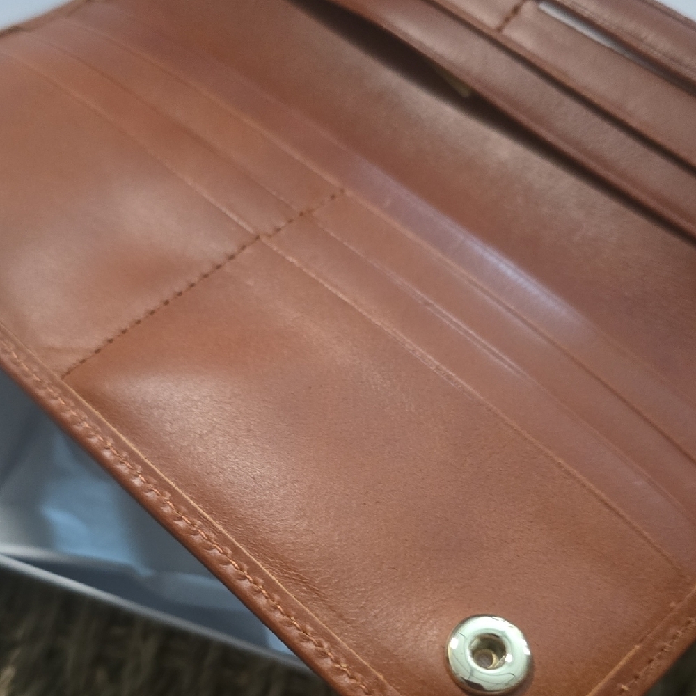 Dooney & Bourke Blue and Tan Wristlet ♥️ - Picture 6 of 13